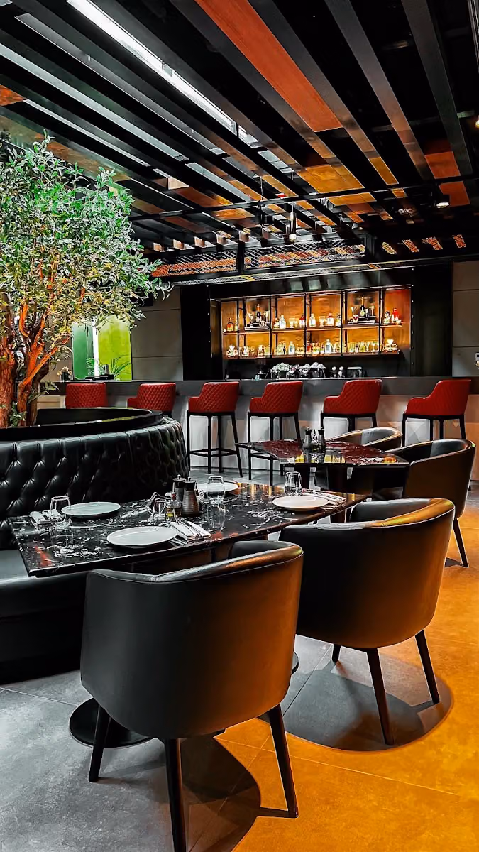 ENCORE Restaurant