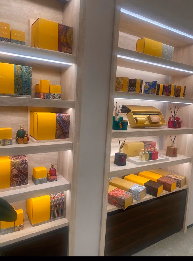 ETRO Kingdom Centre
