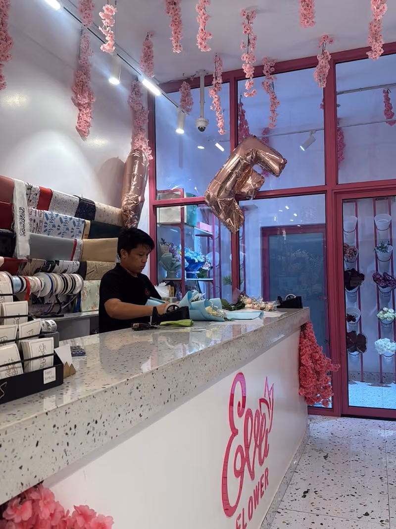 Eva flower ايفا فلاور محل ورد وهدايا بالونات