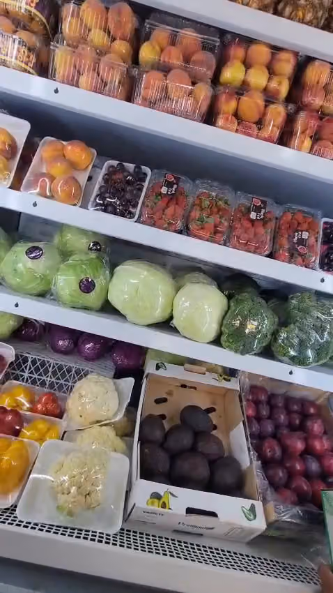 فاكه الرمان و الكرز