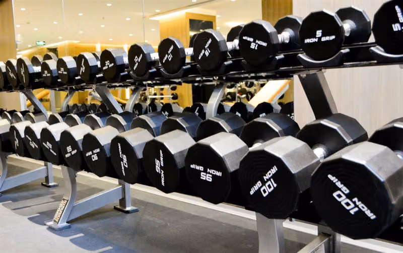fitness center (جيم فندق التنفيذيين)