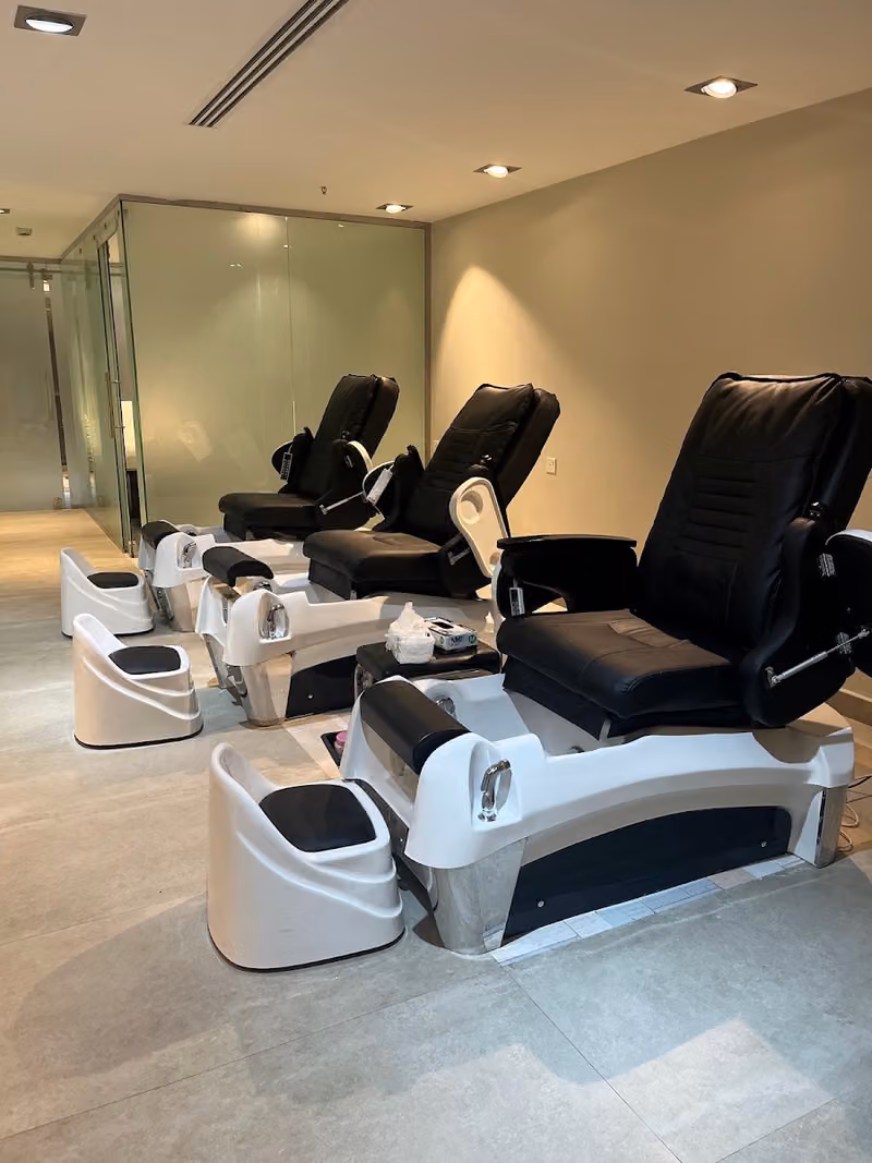 Five Beauty Salon