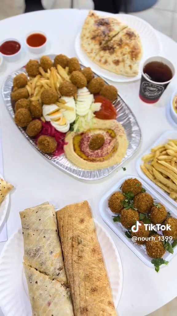 فلافل لذة الطعام