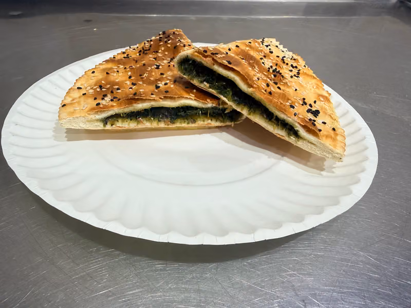 فلافل ناز ( فطيرة الفلافل الدمشقية سابقا)