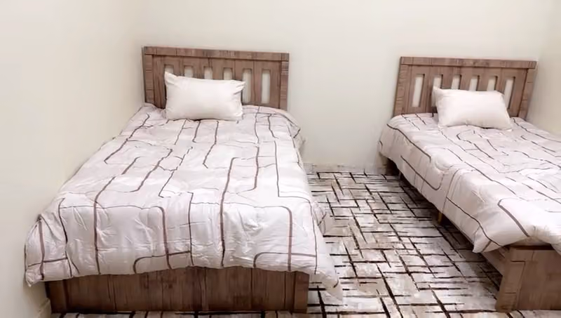 فندق عزاب