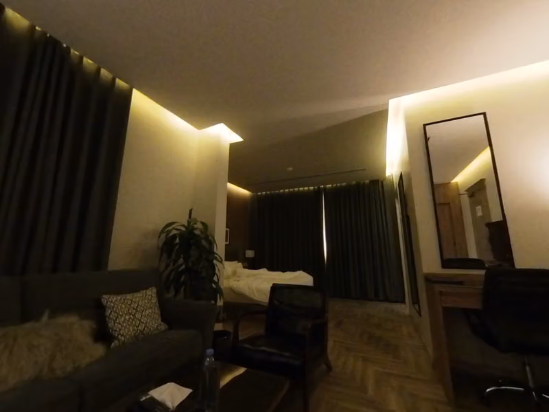 فندق لاند ووك -LAND WALK HOTEL