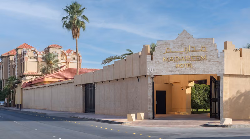 مداريم كراون بوابة 10