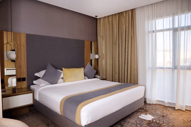 فندق رمادي . RAMADI HOTEL