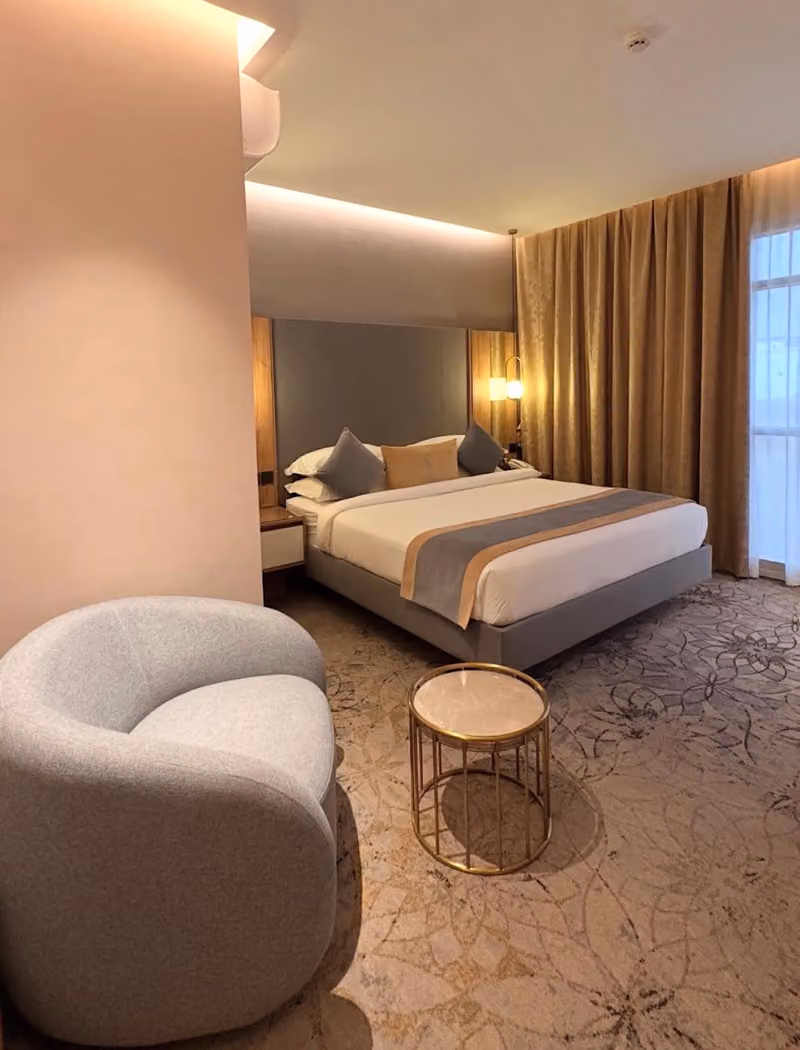 فندق رمادي . RAMADI HOTEL
