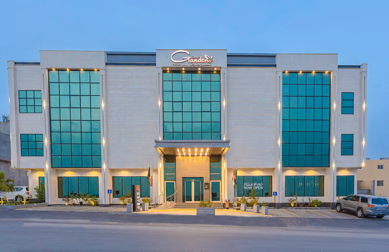 Seven Gardens Hotel يتوافرالعديد من انواع الغرف كما يتوافر غرفة لذوى الاحتياجات الخاصة