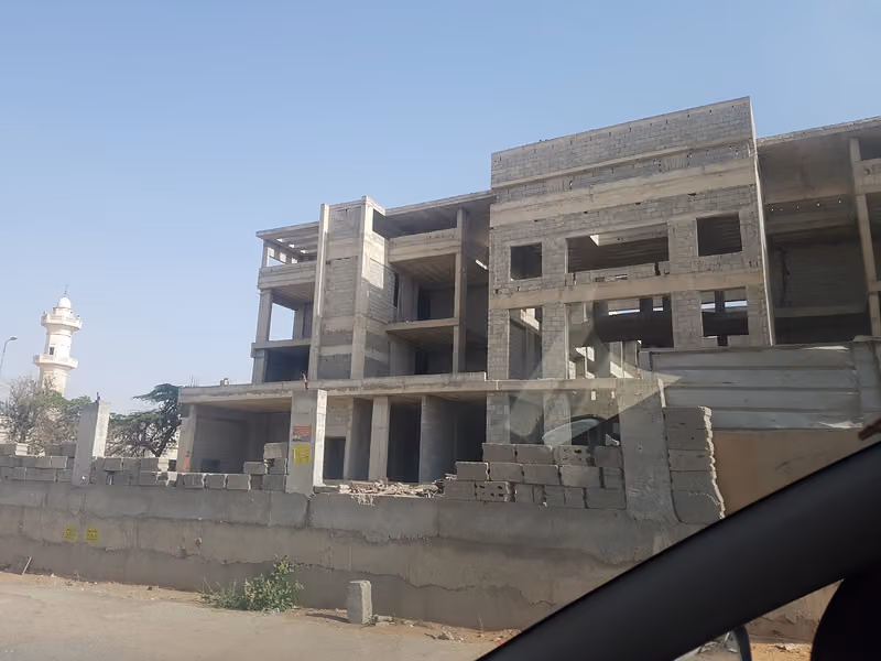 فندق تحت الانشاء