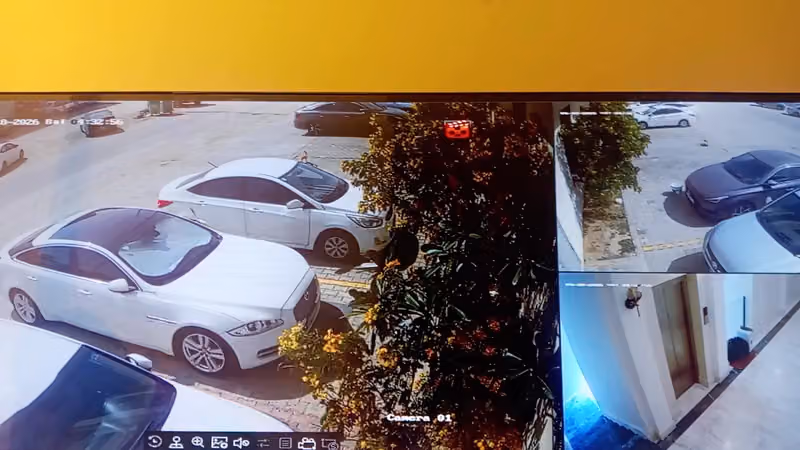 فني كاميرات وشبكات انترنت