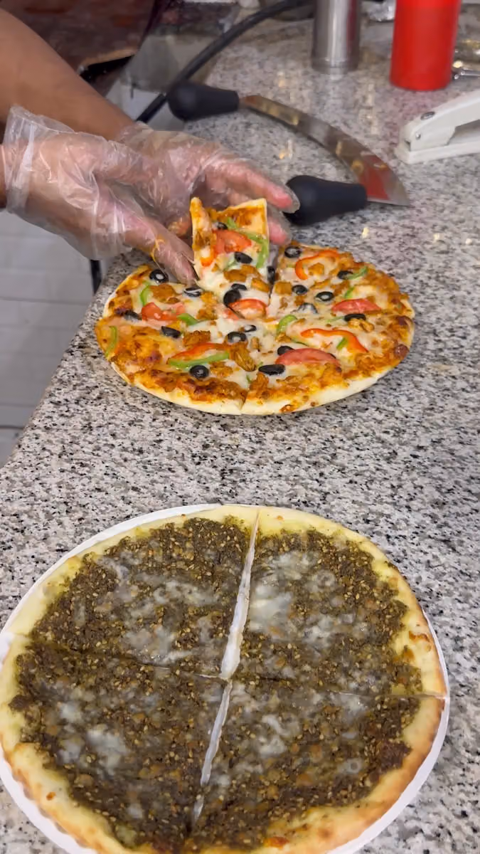 فرن زاد طويق فلافل وفطاير