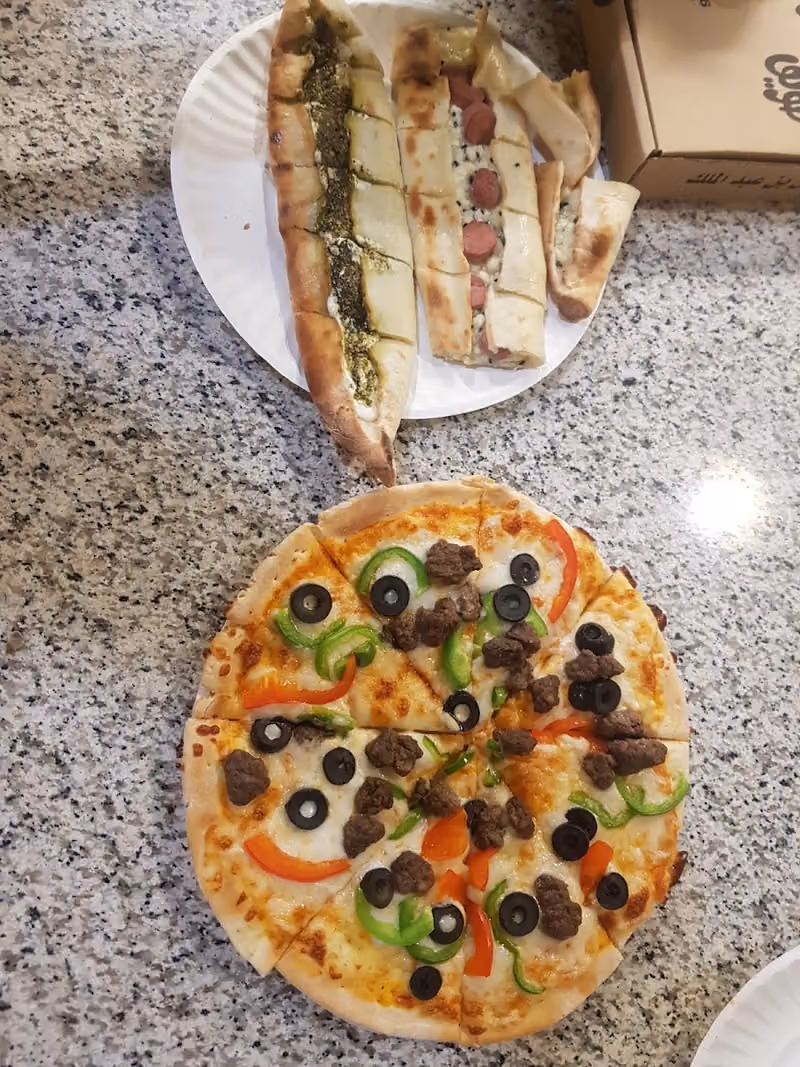 فرن زاد طويق فلافل وفطاير