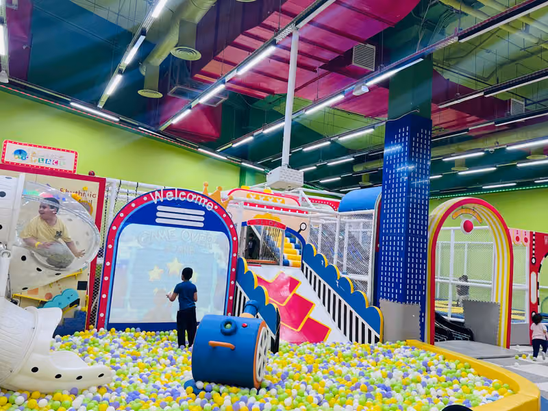 FUN PLACE مكان المرح