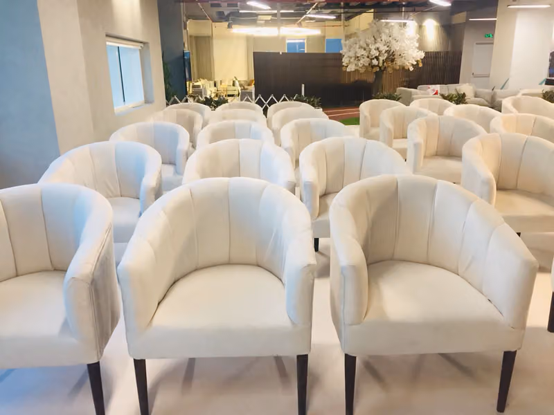 Furniture selling and rentel service