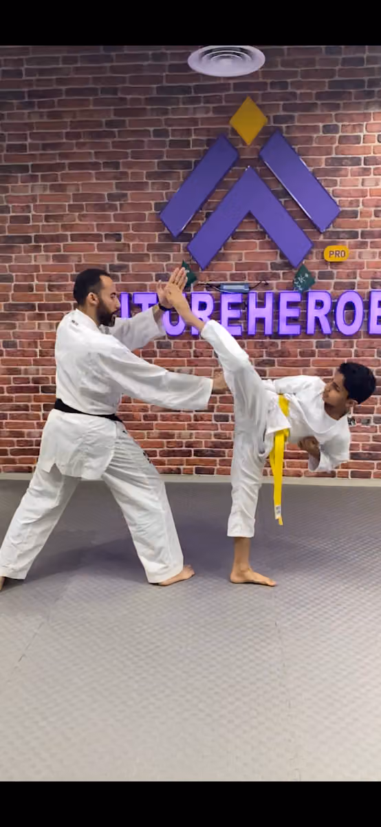 فيوتشر هيروز (Future Heroes) فرع الملقا