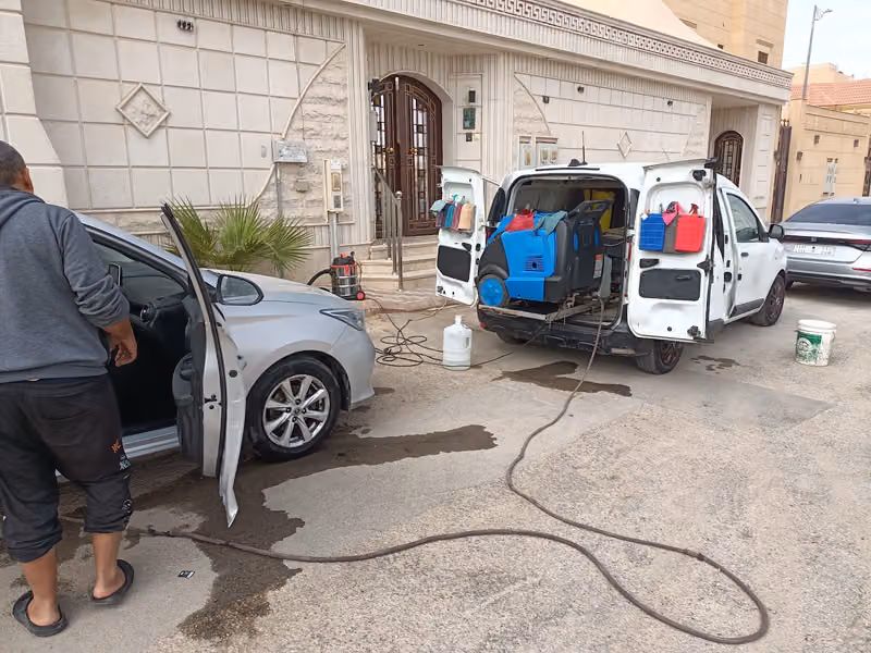 غسيل وتلميع سيارات متنقل بالبخار
