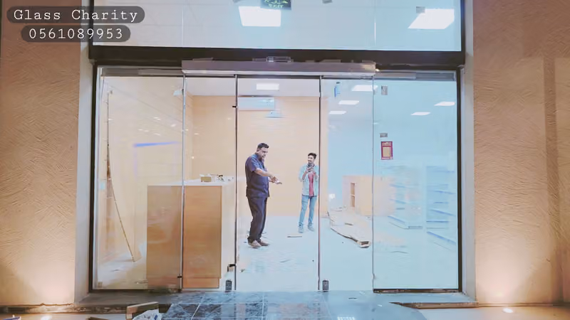 Glass Clarity & Mirror Est