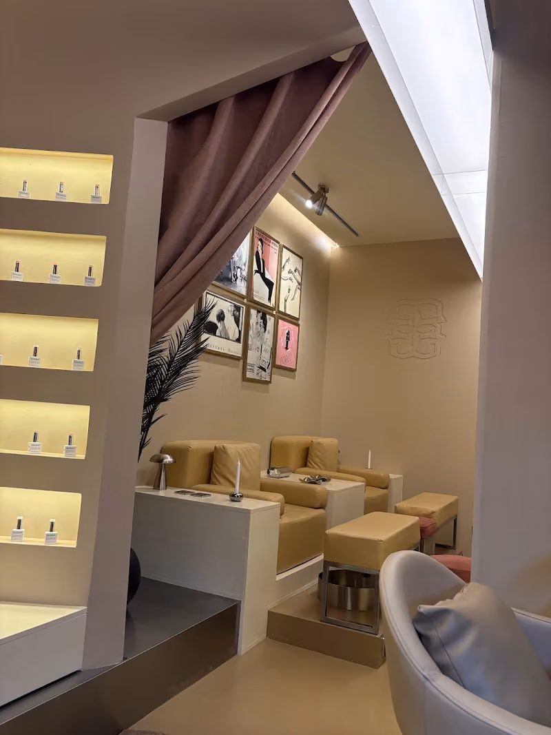Glow & Grace | Nail Studio