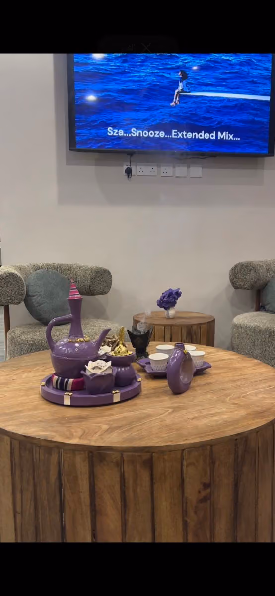 Glowing Sisters Salon