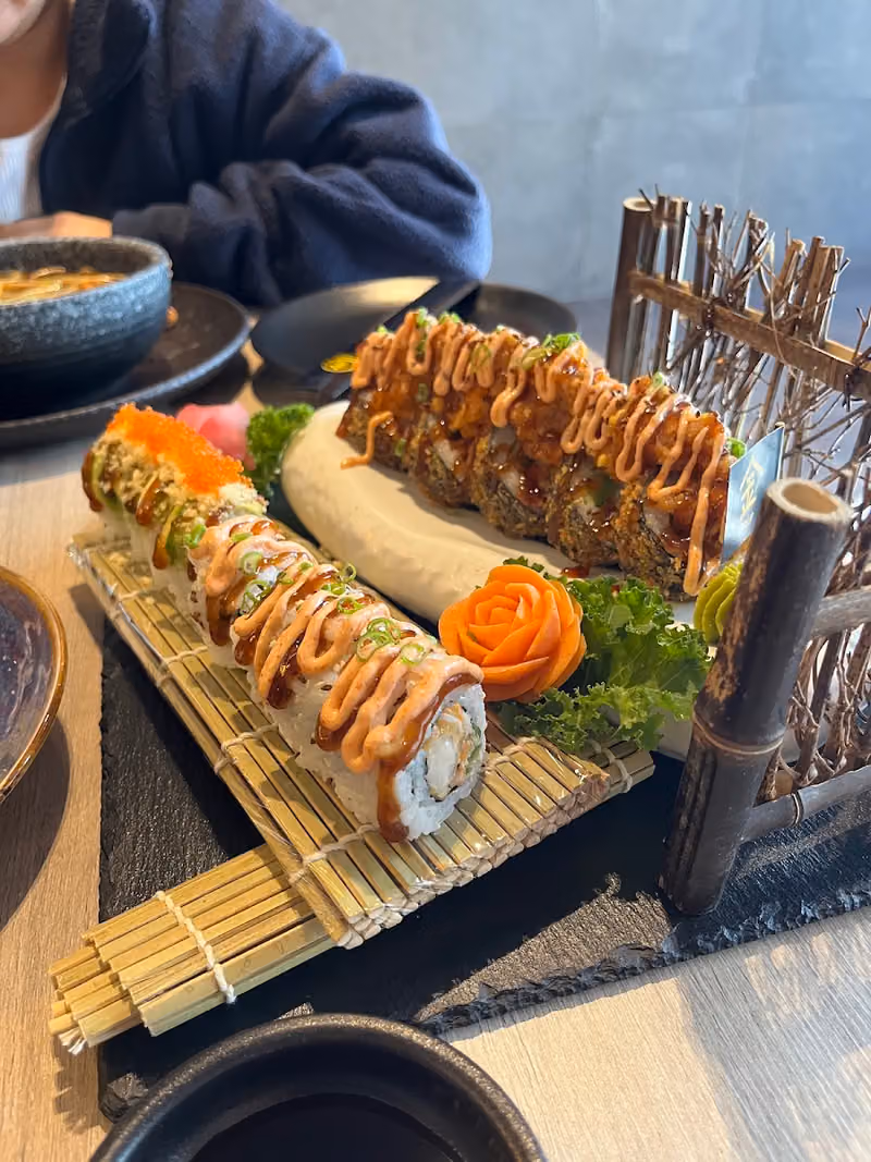 Gold Sushi Club