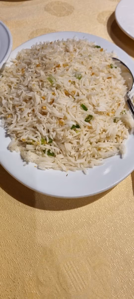 مطعم التنين الذهبي