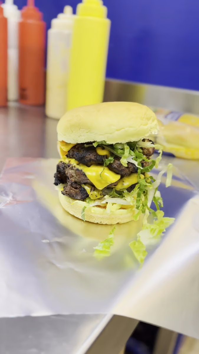 Grilled Burger برجر مشوي