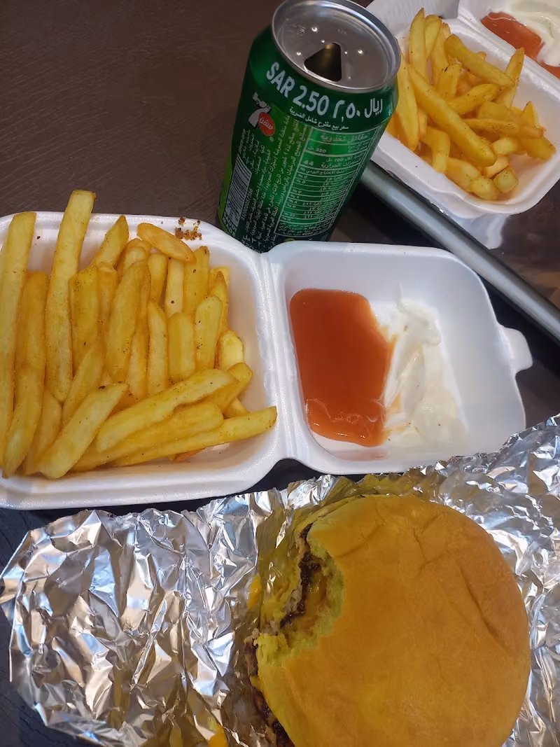 Grilled Burger برجر مشوي