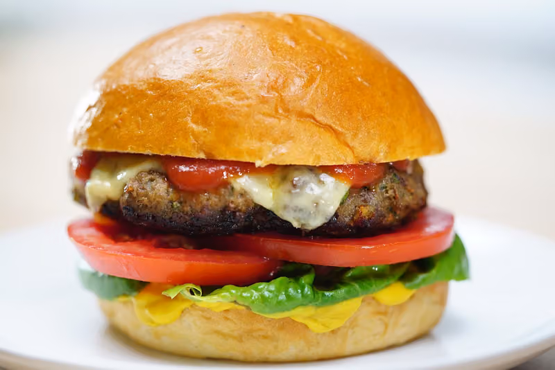 Grilled Burger برجر مشوي