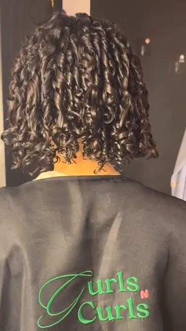 Gurls N Curls Salon