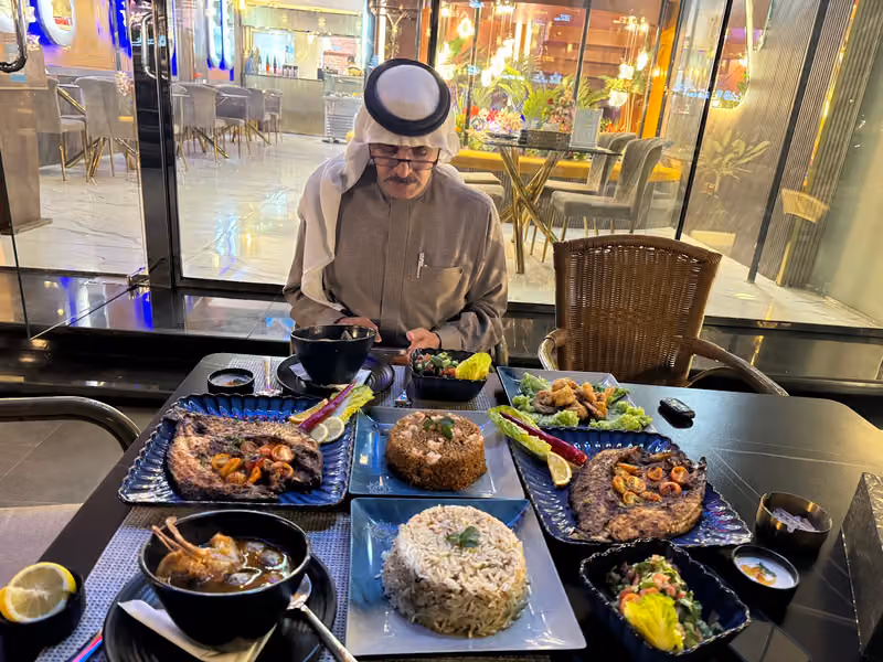 مطعم اسماك هلا