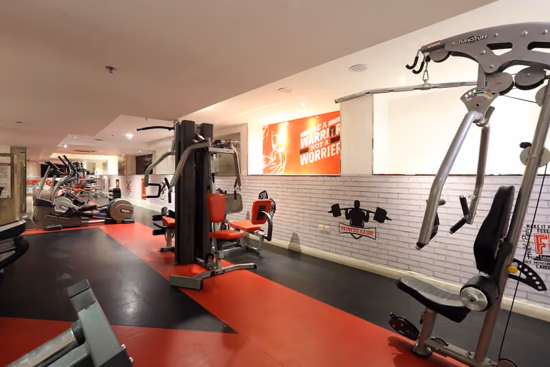 HCare GYM at Holiday Inn Al Qasr Hotel