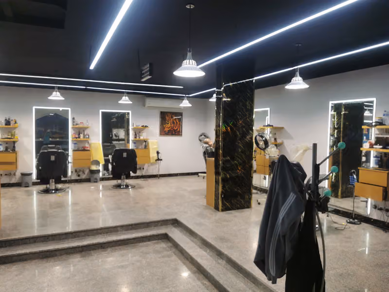 حلاق الملتقى للحلاقه الرجالي 💈تركي💈مصري