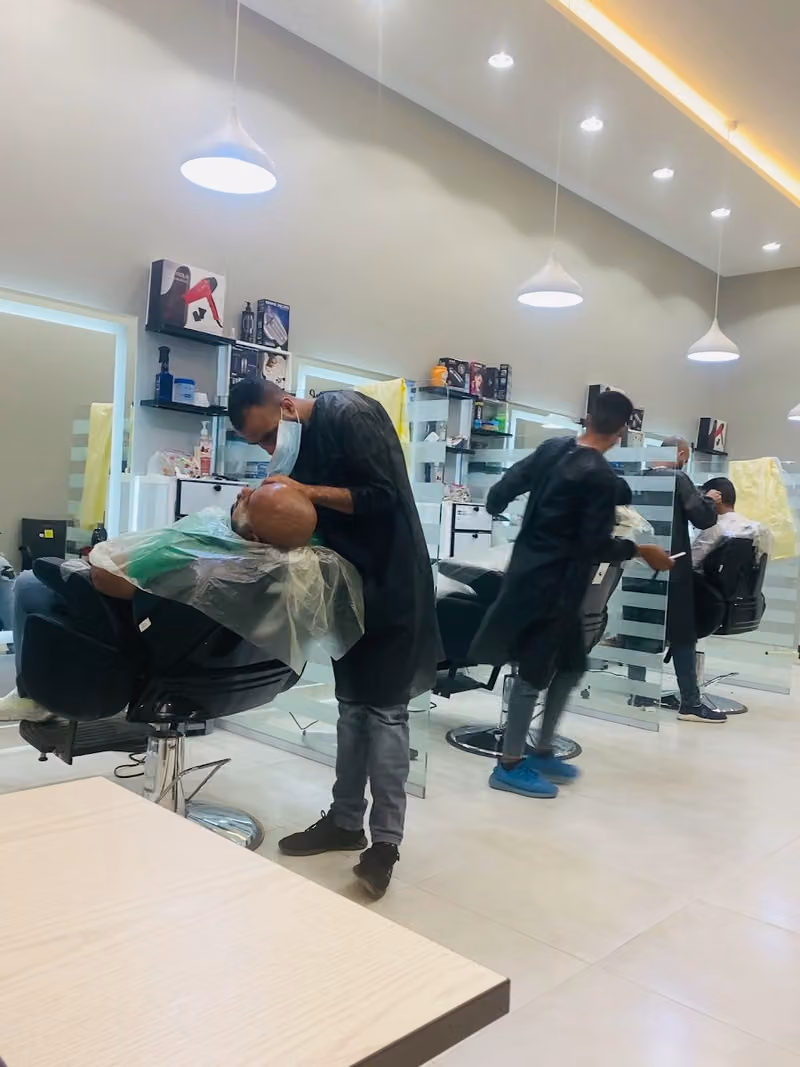 حلاق الناصية