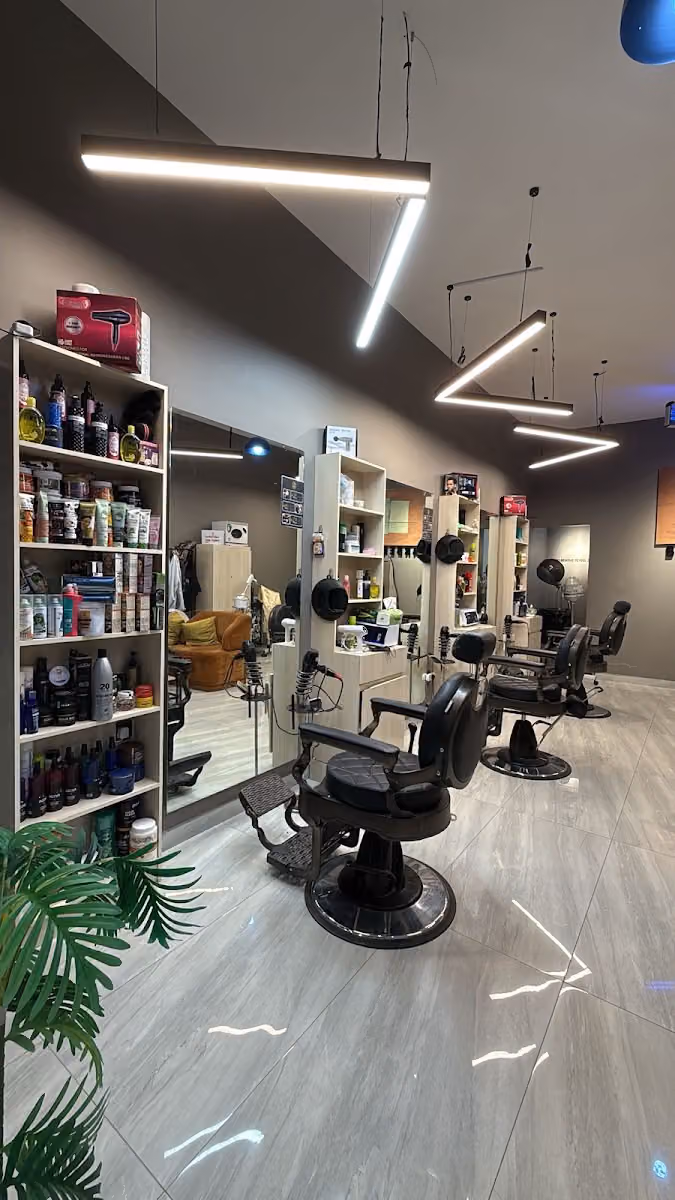 حلاق فيرست هير FIRST HAIR