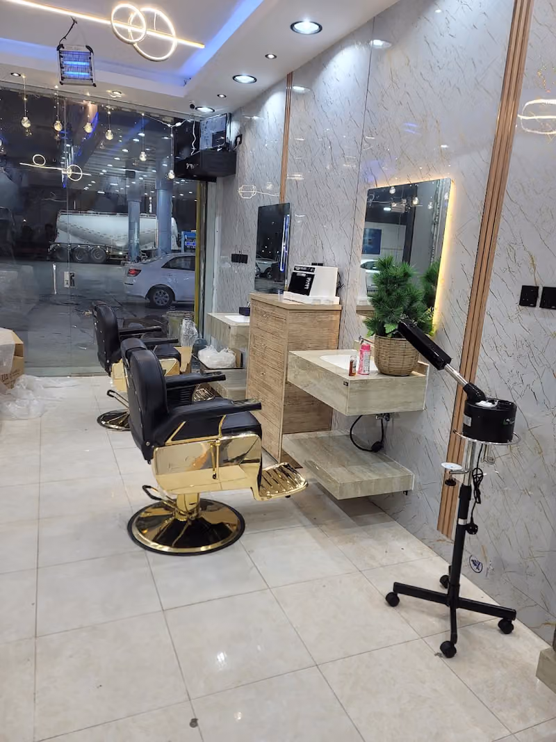 حلاق مثال الشمال