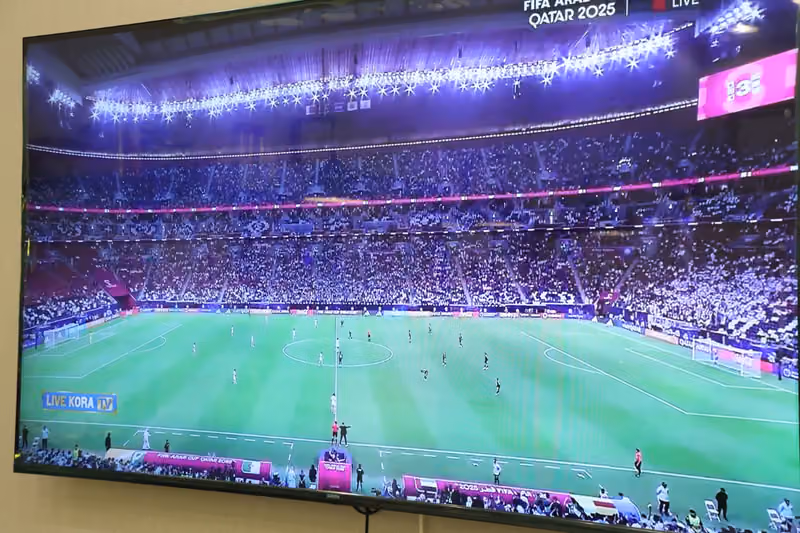 حلاق مظهرك علينا