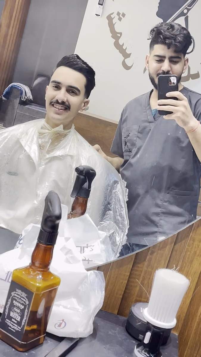 حلاق شمس الأندلس