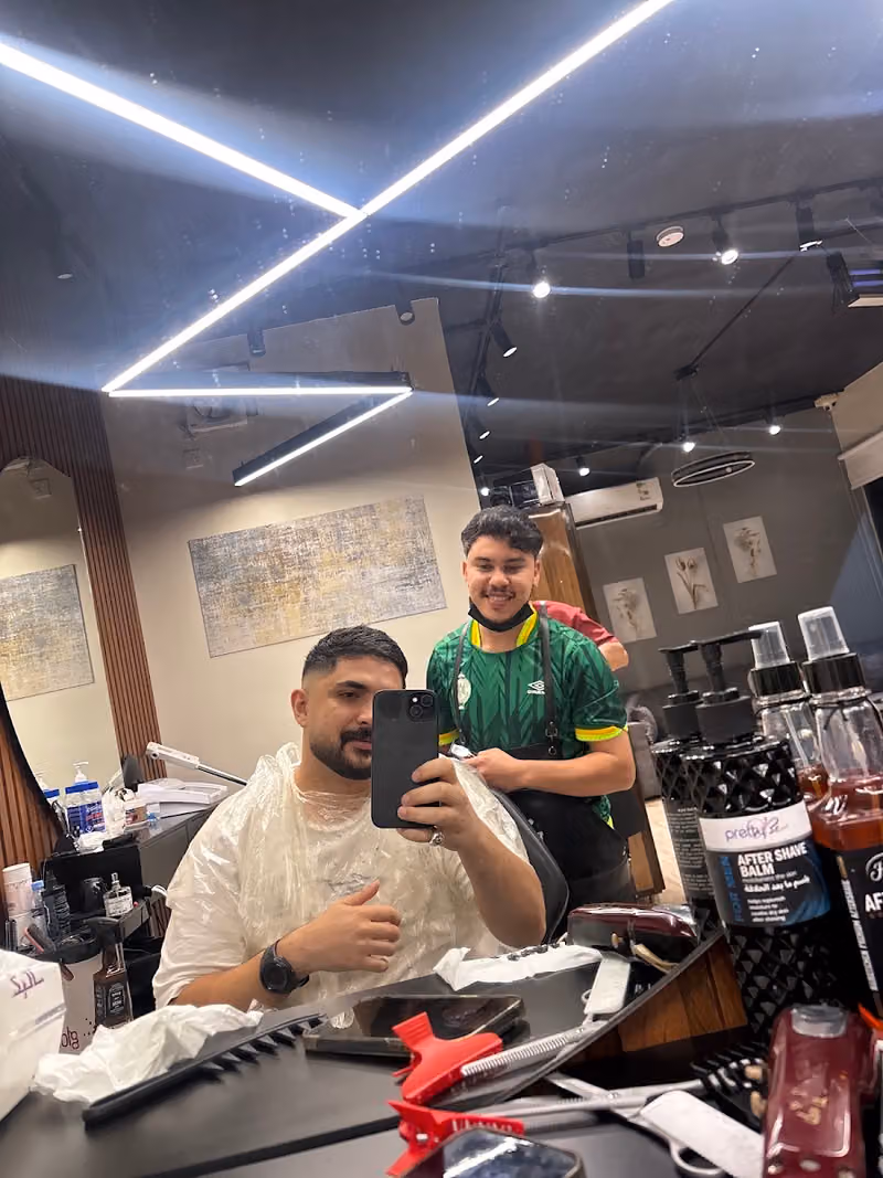 حلاق شمس الأندلس
