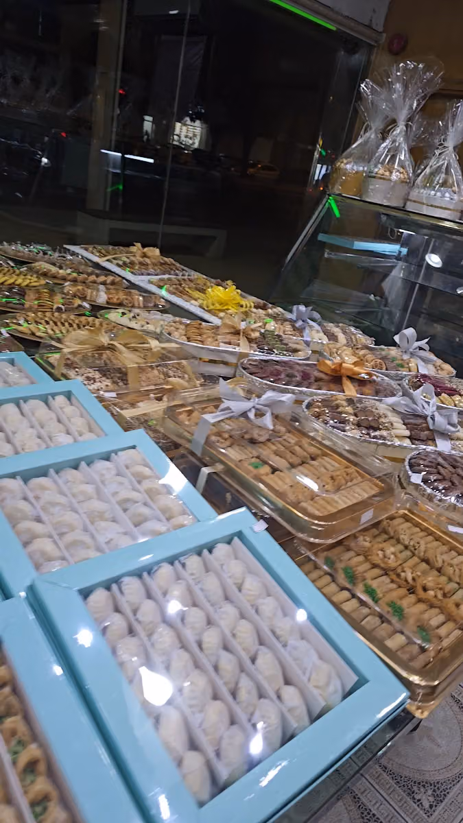 حلويات الرغيف المميز اللبناني