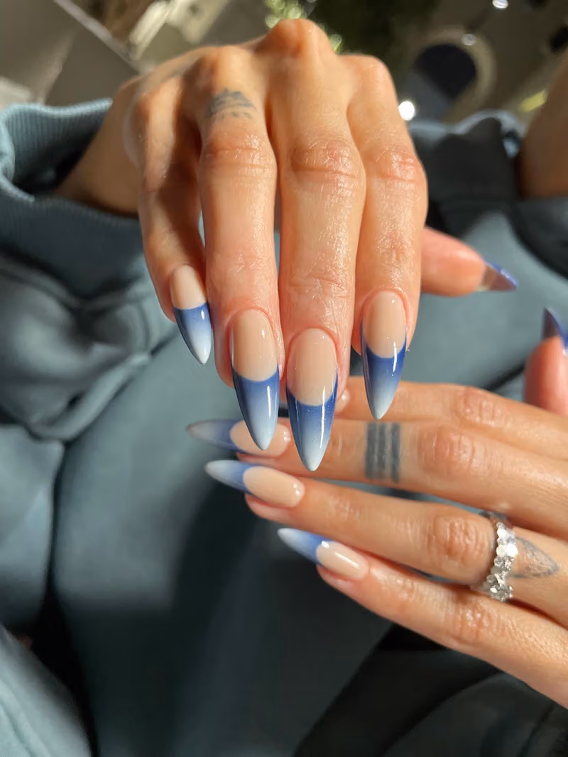 Holic Beauty Salon (Nailsholic) سابقاً