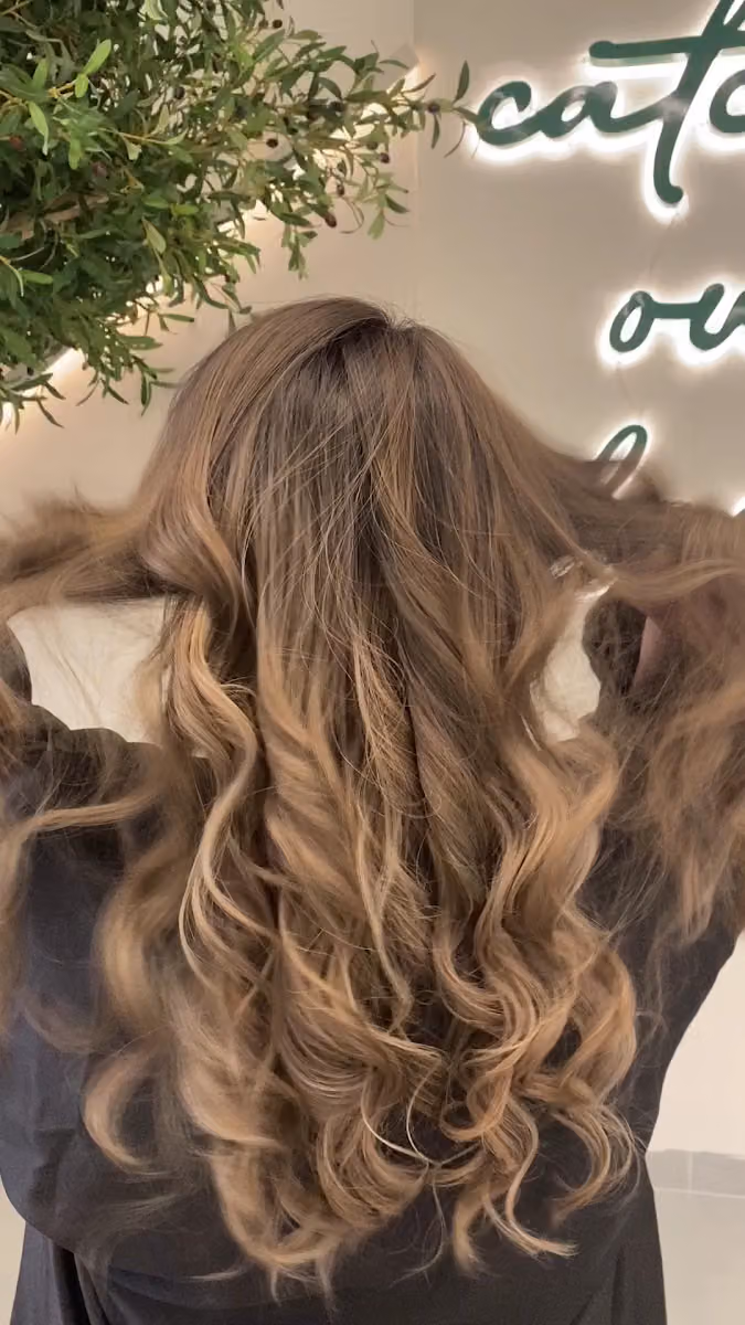 Holic Beauty Salon (Nailsholic) سابقاً