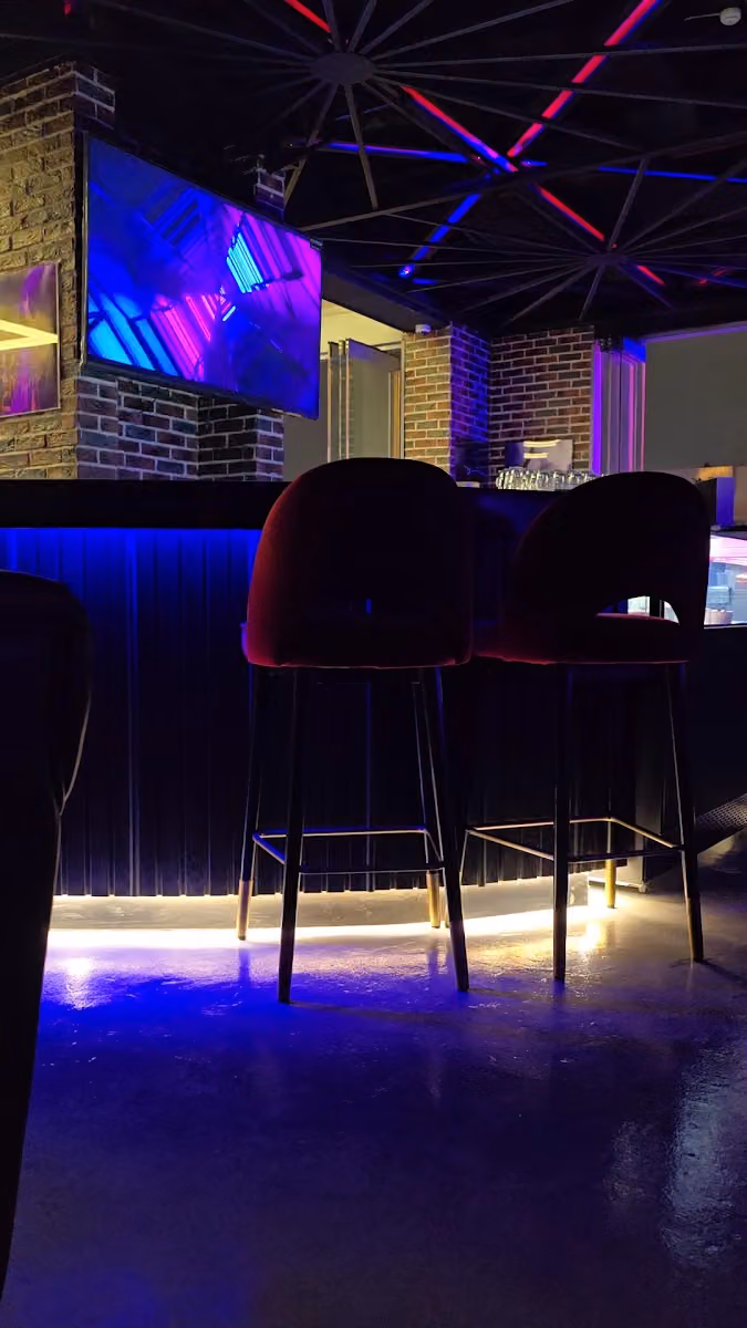 Hot & Blue Chillout Lounge