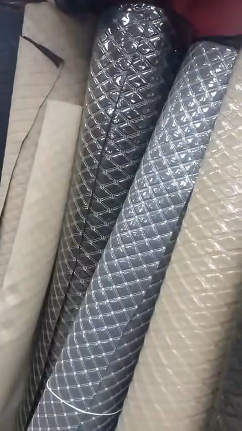 حسن لز ينه و لتنجيد السيارات