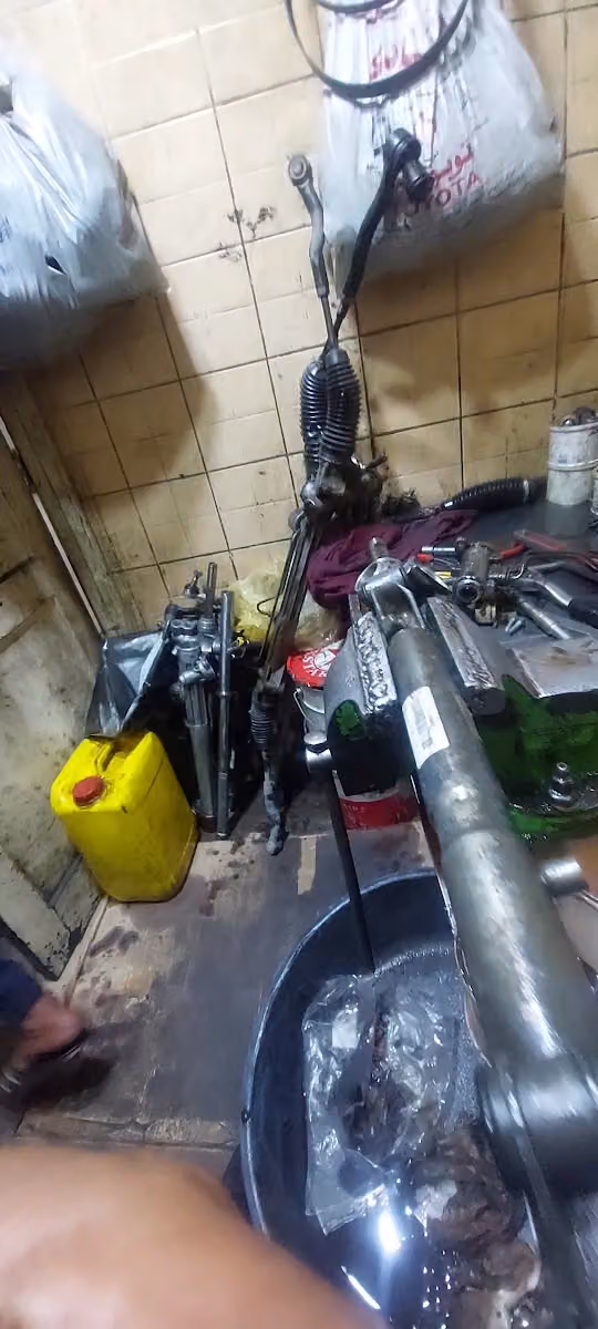Hydraulic Centre (Power steering end.pump
