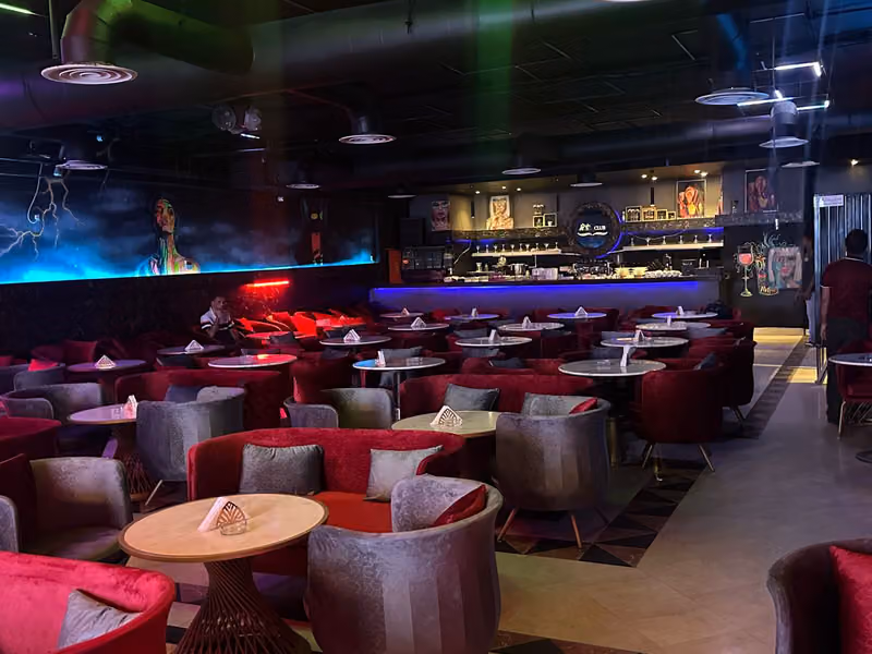 إم اس كلوب مطعم و كافيه و لاونج & M.S CLUB , LOUNGE