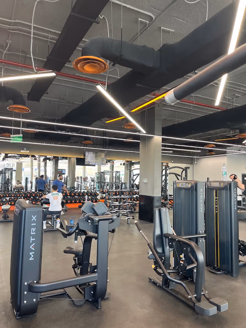 iN2Fitness - Khaldiyah Men