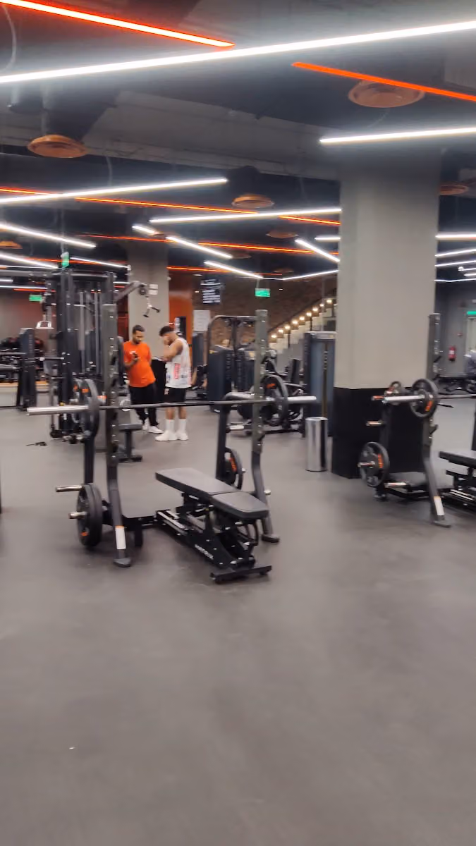 iN2Fitness - Khaldiyah Men