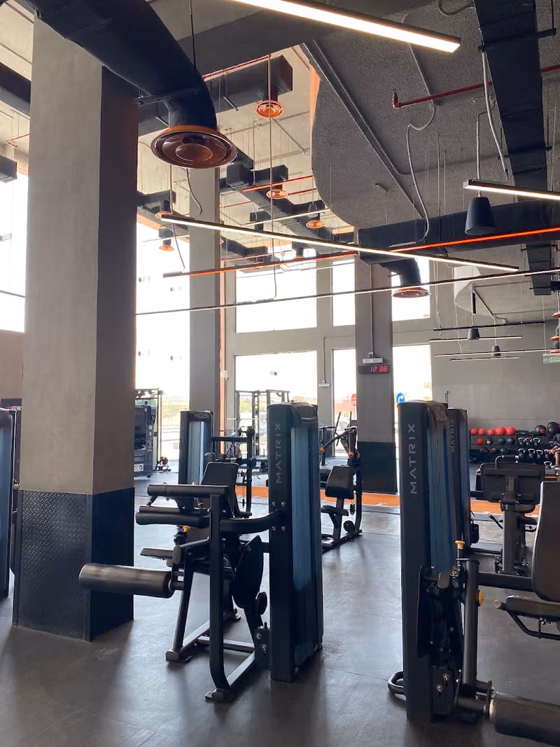 iN2Fitness - Khaldiyah Men